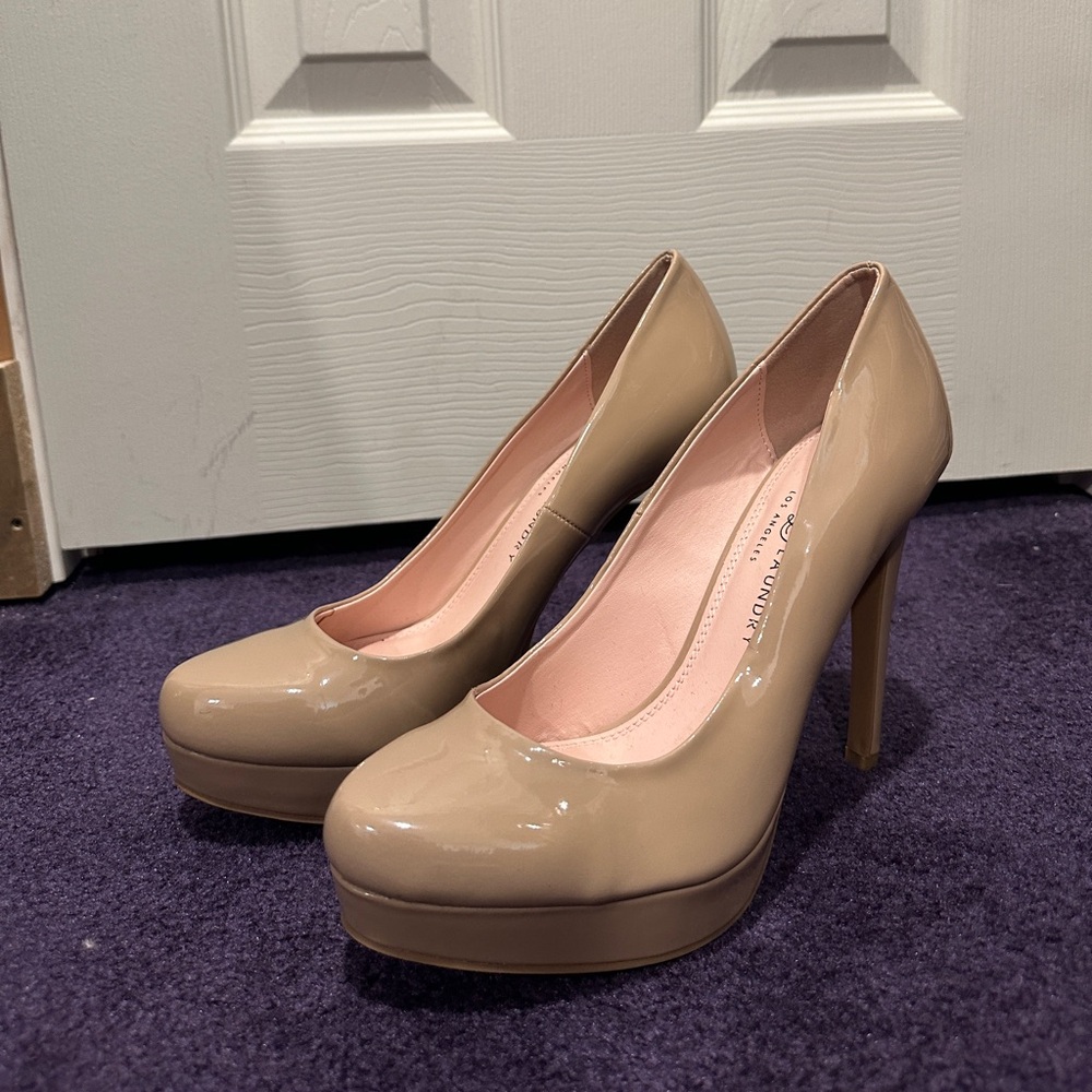 Chinese Laundry Tan High Heel Pumps